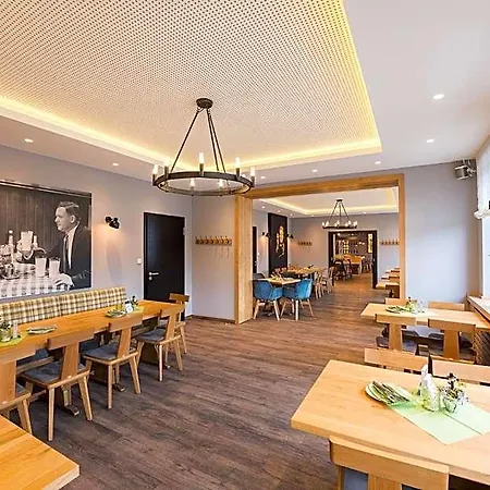 Parkhotel Hotel *